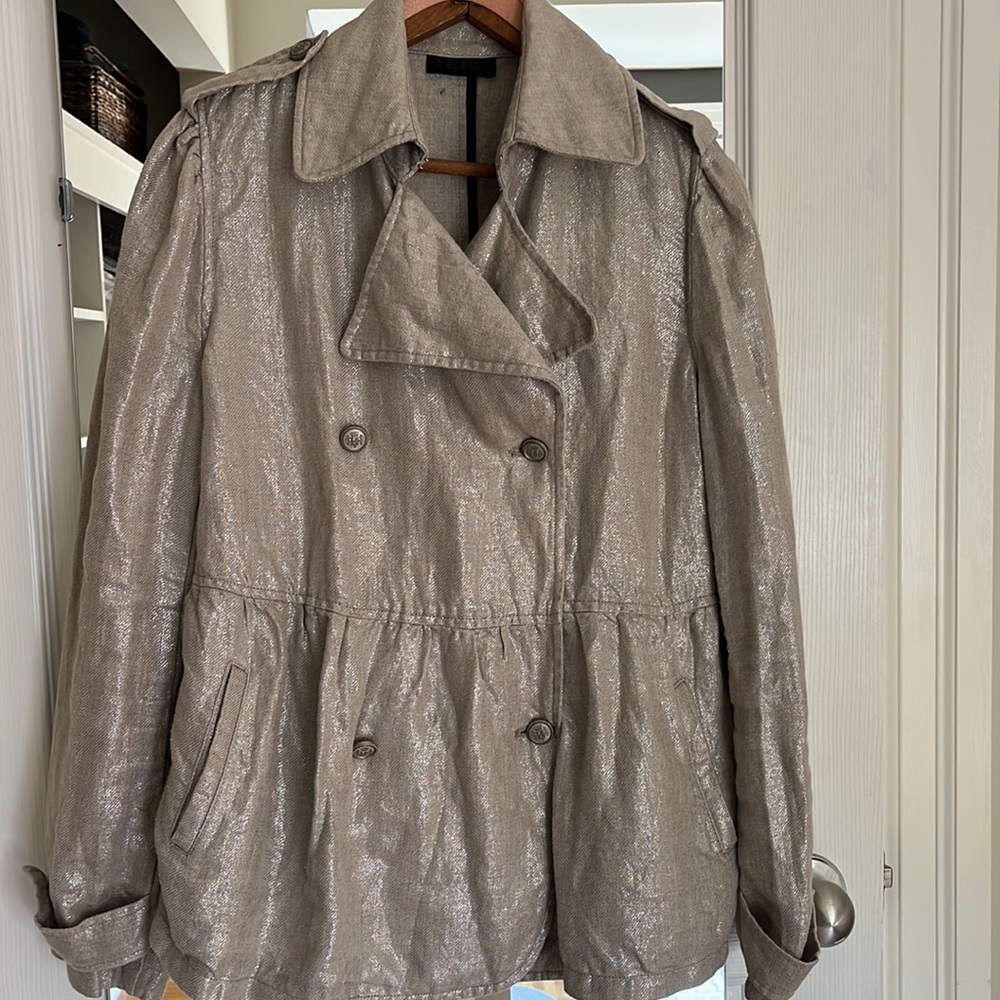 Linen blend tan silver metallic blazer. Fits S/M.